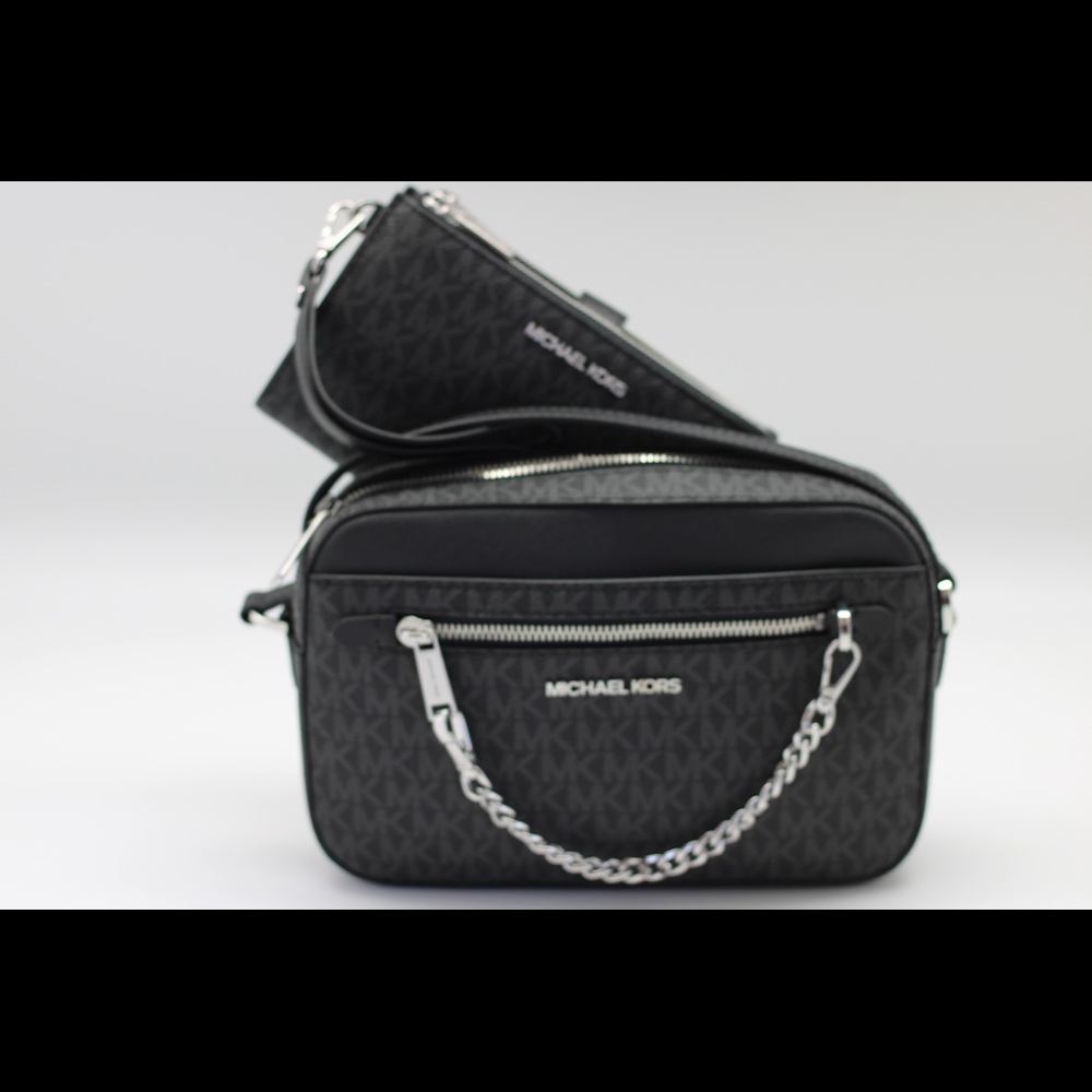Michael Kors Crossbody & Wrst Wallet